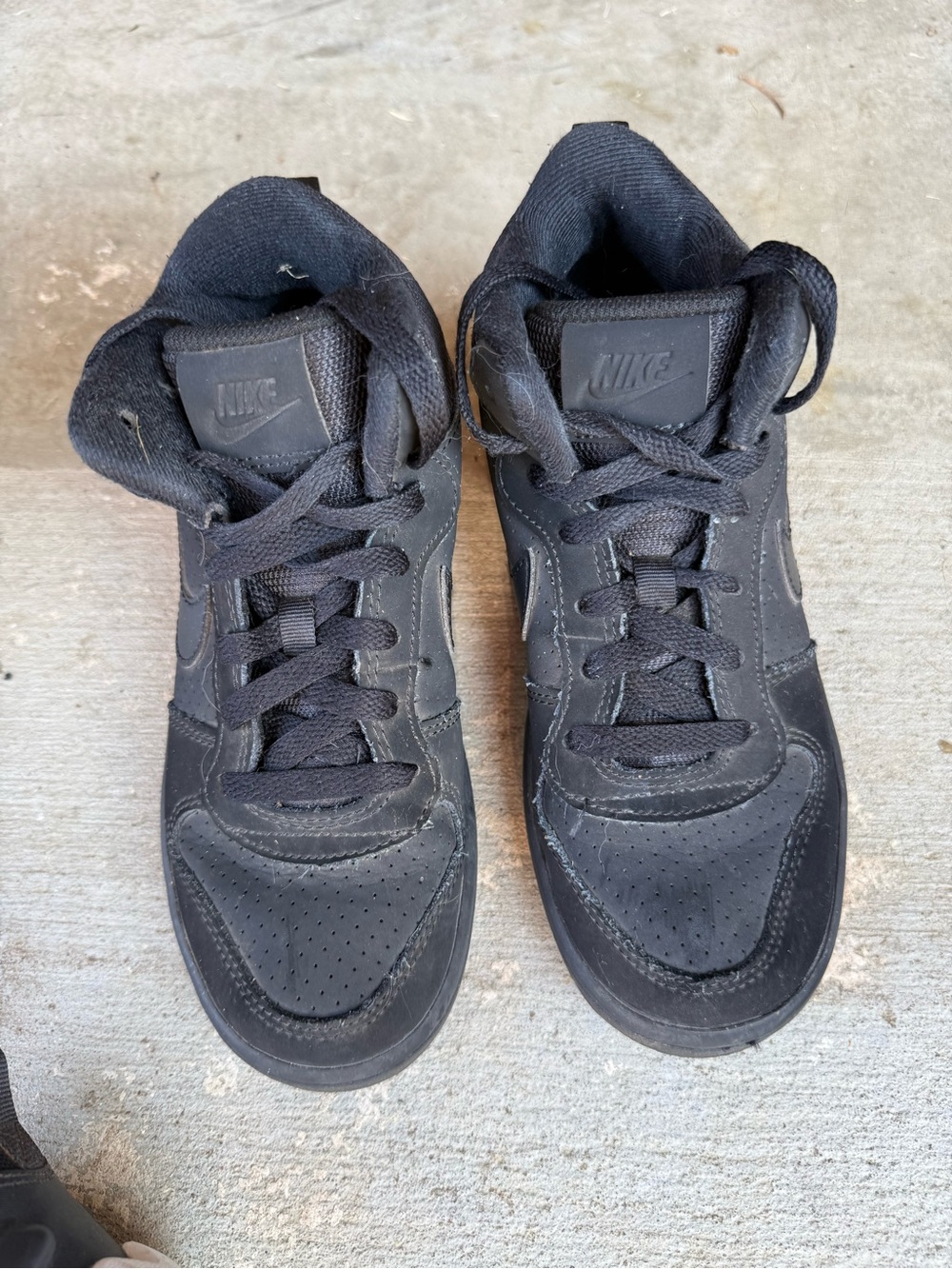 Nike Kids Black Low-Top Sneakers